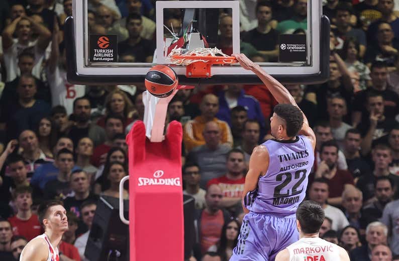 El Real Madrid sube una cuesta de enero que a Baskonia se le resiste