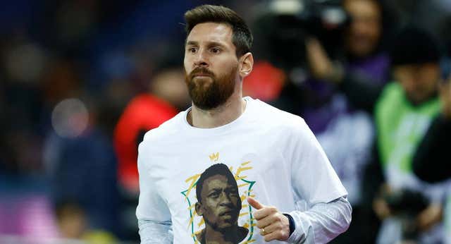 París ‘perdona’ a Messi: regresa al PSG con ovación, gol y homenaje a Pelé