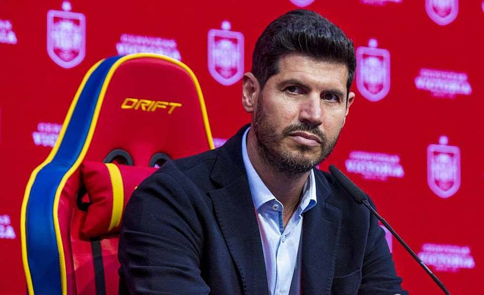 Luque: «Hablaremos con siete u ocho jugadores que pueden ser importantes»