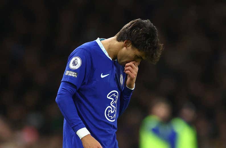 Debut agridulce de Joao Félix: empezó ilusionando y acabó expulsado