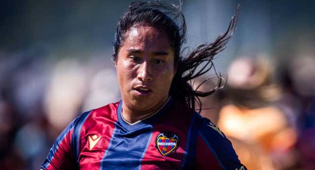 El Alhama CF expulsará a los autores de los insultos racistas a Mayra en caso de ser abonados