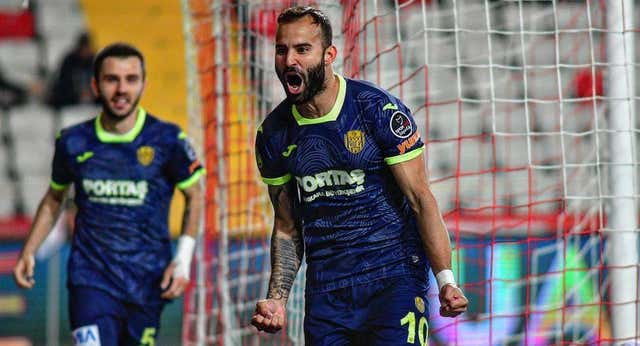 Fin a la aventura turca de Jesé: quiere volver a España