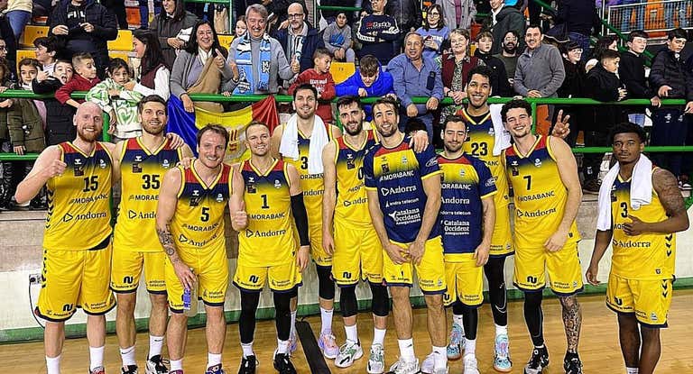 Morabanc Andorra celebra la victoria en Ourense.