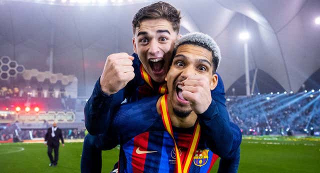 Araujo y Kounde avisan: «Esto es el inicio de una nueva era»
