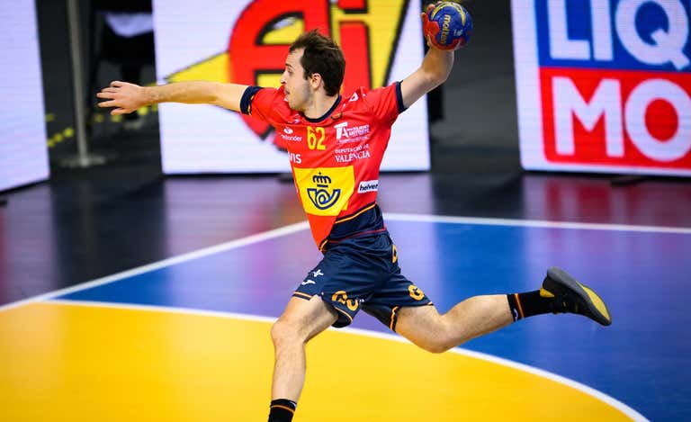 España vence con comodidad a Irán y pasa a la siguiente ronda con pleno de victorias.