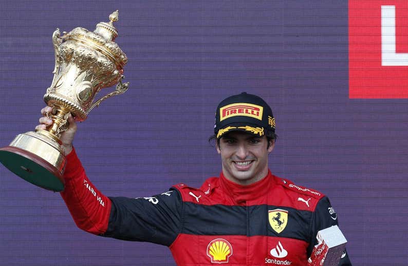 Carlos Sainz señala que Ferrari debe estar «perfecto» para pelear el Mundial