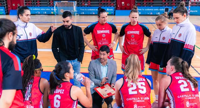 La juventud se adueña de los banquillos en lo alto de la Liga Femenina Endesa