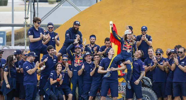 La aventuras y desventuras de los dos pilotos españoles que mejor acabaron el Rally Dakar