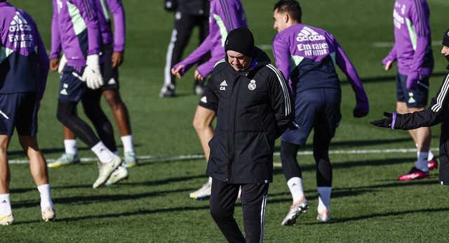 «Y ahora encima el Villarreal…»: el Real Madrid se protege ante las ‘balas’ de Setién