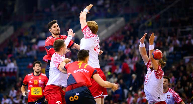 Los Hispanos conquistan Polonia y comienzan la ‘Main Round’ como líderes