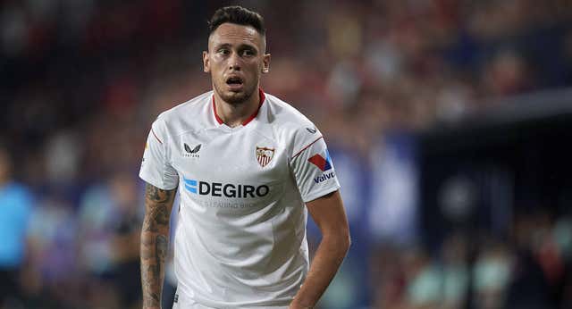 Ocampos, lo viejo conocido mientras Monchi apura el mercado