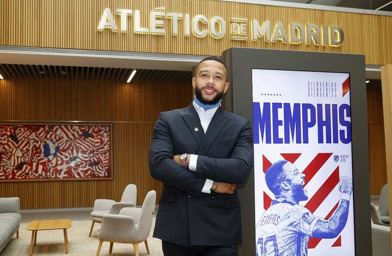 Memphis, el '9' del Cholo: «Seguro que no hago más goles que Manolo»