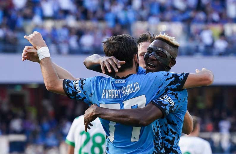 El Nápoles da un paso de gigante para su tercer Scudetto