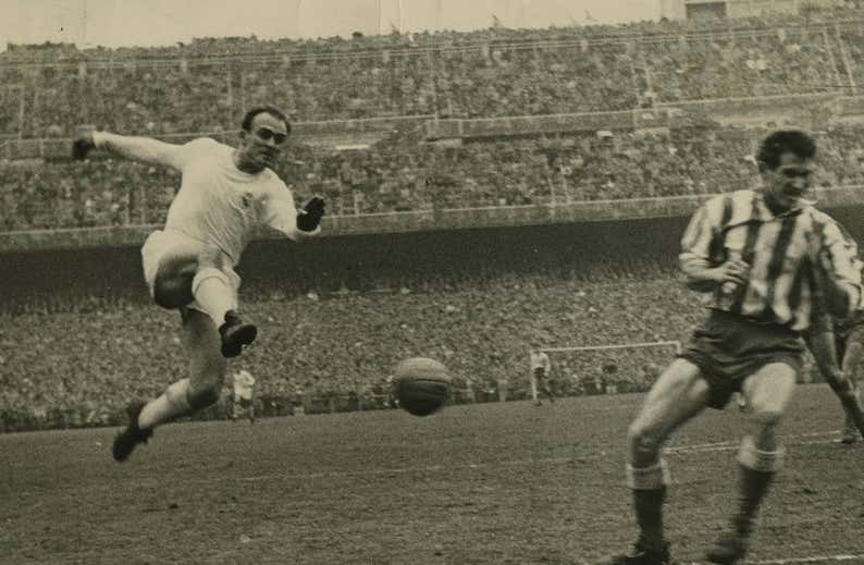 El primer fuera de juego posicional, el primer partido sin Di Stéfano y los dos goles anulados de Guruceta