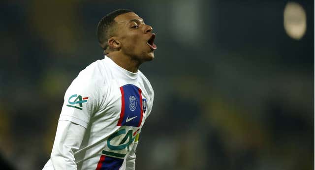 Mbappé es un huracán: cinco goles y mete al PSG en octavos de Copa