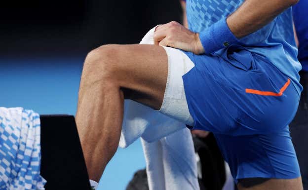Imagen del muslo izquierdo de Djokovic.  OREN ELLIOTT/REUTERS