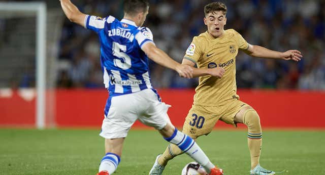 Hasta 26 canteranos se citan esta noche en el Camp Nou