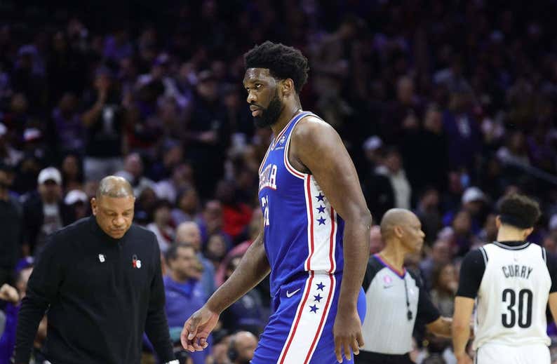 Joel Embiid, la última víctima de la evolución del baloncesto