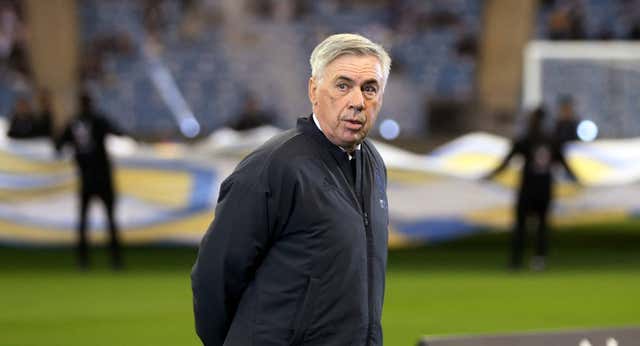 El cambio de sistema se cuela en los planes de Ancelotti