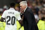 «En casos como el de Vinicius, los entrenadores actuamos. Seguro que Ancelotti le da alguna colleja, pero hacia fuera le defiende siempre»