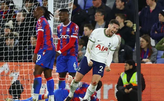 Doherty celebra su último gol con la camiseta del Tottenham. REUTERS