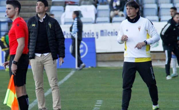 Jesús Vázquez da instrucciones en banda.