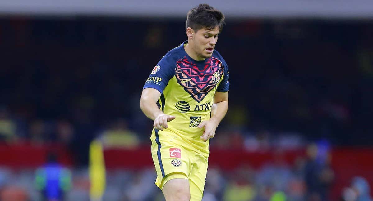 Jorge Meré, durante un partido con el América. /Getty Images