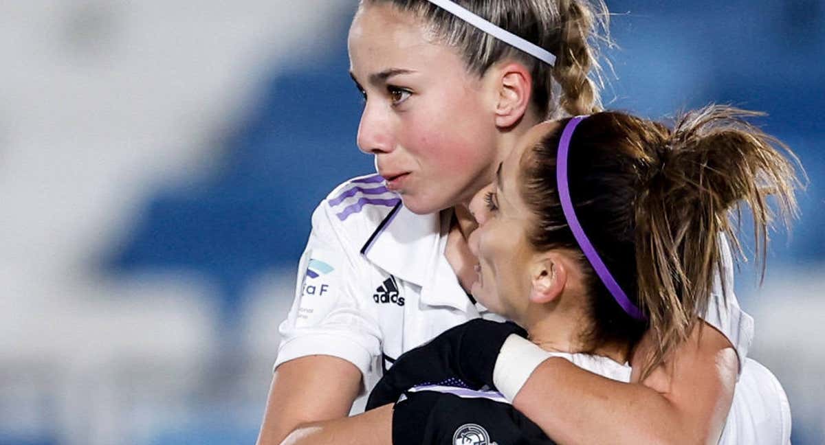 Athenea y Esther celebran un gol ante la Real Sociedad. /REAL MADRID