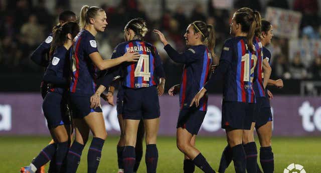 Rolfö y Oshoala hacen perder la cuenta de triunfos de este Barça