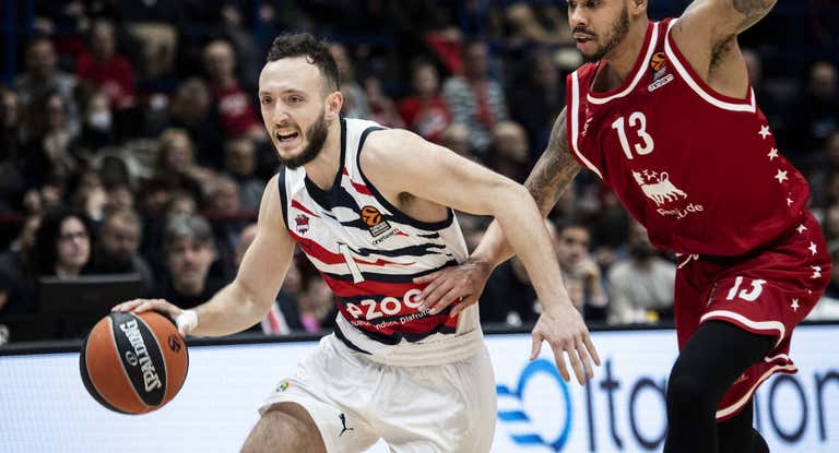 Max Heidegger, durante su debut con Baskonia ante el Armani Milán.