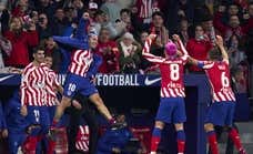 Correa se enteró de que había marcado... en el banquillo y con el abrigo puesto