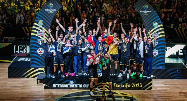 El Lenovo Tenerife levanta su tercera Copa Intercontinental FIBA