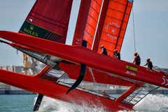 Russell Coutts pone patas arriba al equipo español de SailGP