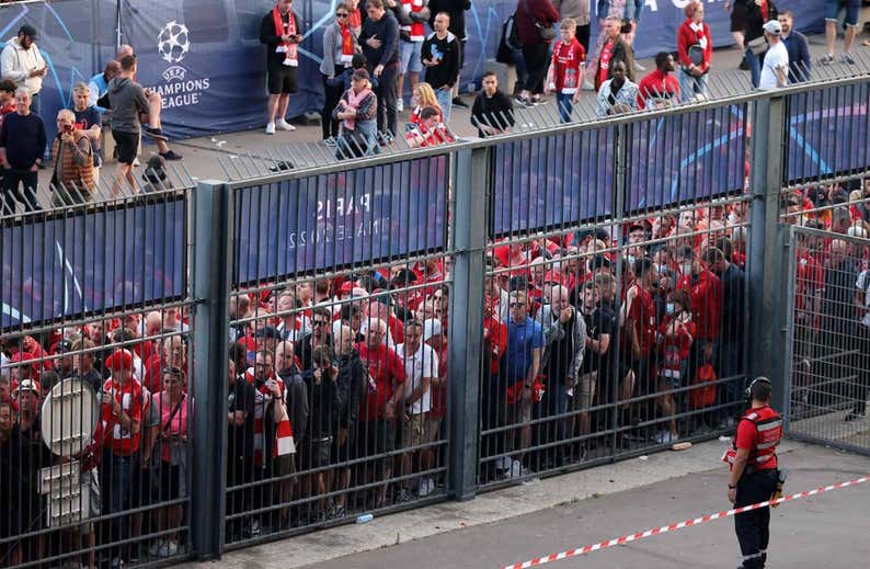 Un informe independiente culpa a UEFA, Policía y Federación por los incidentes en la final de París