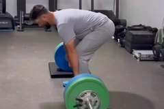 El entrenamiento de Jon Rahm: levantar 150 kilos en peso muerto y ejercicios de explosividad