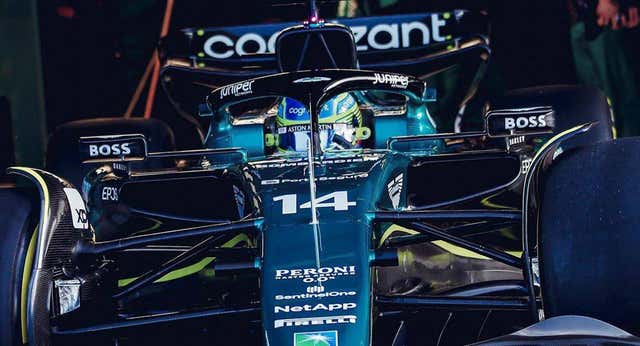 Fernando Alonso suma sus primeras 16 vueltas con el Aston Martin F1 en Silverstone