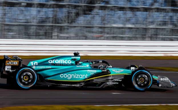 Lance Stroll, en Silverstone con el nuevo AMR23.
