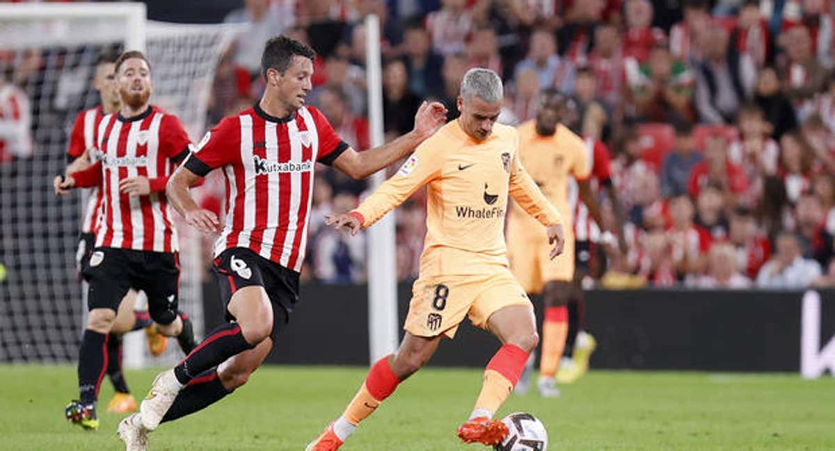 Partido de la primera vuelta entre el Athletic Club y el Atlético de Madrid en San Mamés.