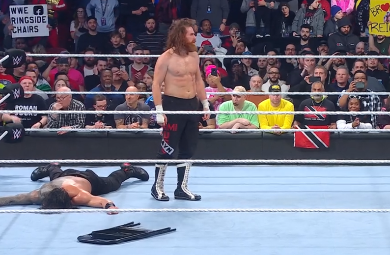 Sami Zayn se queda sin broche de oro en su noche dorada: Reigns retiene su corona