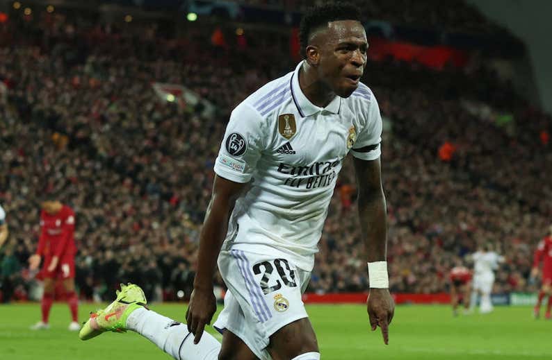Vinicius vuelve a atormentar al Liverpool, su víctima favorita en Europa