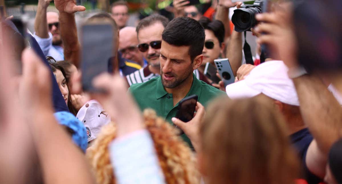 Novak Djokovic, en Melbourne tras ganar su décimo Open de Australia. /Reuters