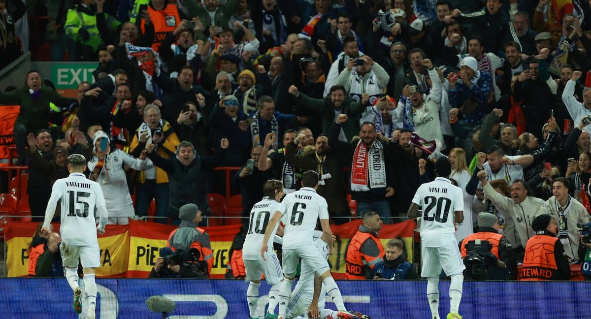 Nacho y Modric, en Anfield.