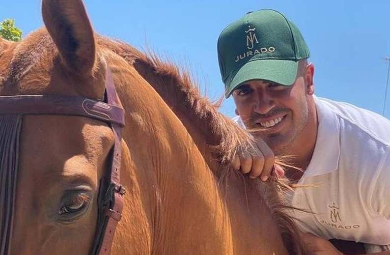 El 'Zidane de Sanlúcar', rociero y amante de los caballos: «Lo tenía difícil con los Galácticos»