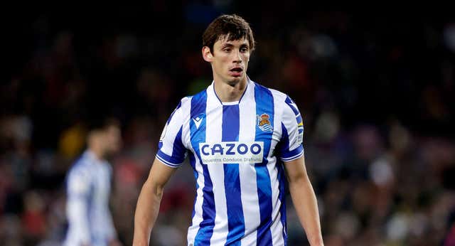 España ‘ficha’ a Le Normand