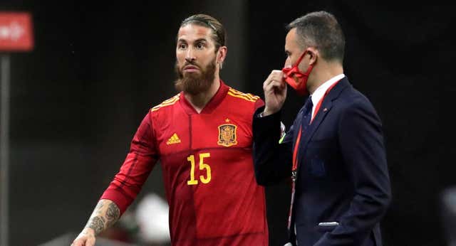 Sergio Ramos, una de las llamadas de De la Fuente y la única con respuesta pública