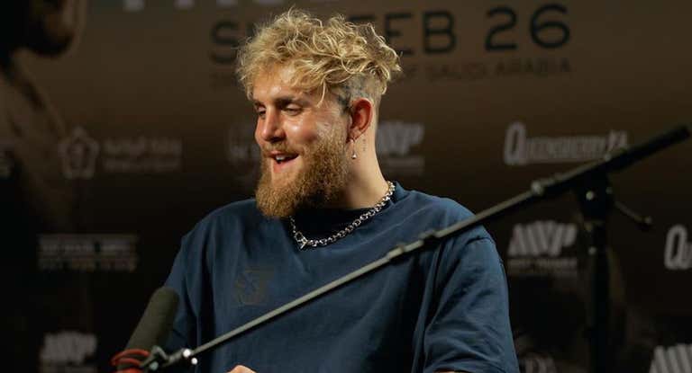 Jake Paul durante una entrevista previa su combate contra Tommy Fury.