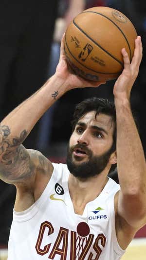 Ricky Rubio lanza a canasta en un partido reciente.  Reuters