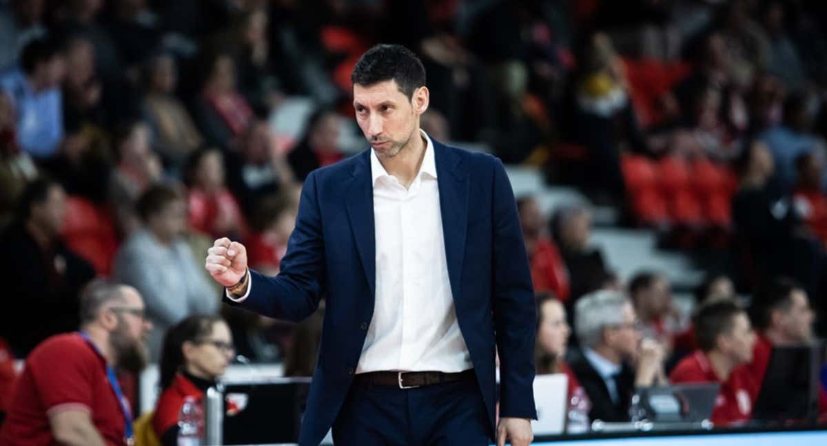 Pepe Vázquez aprieta el puño tras la octava victoria consecutiva.
