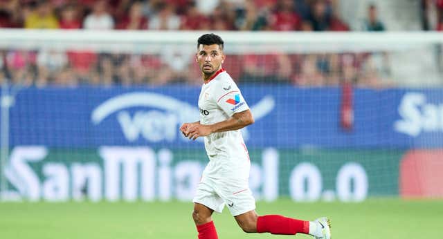 Tecatito sigue con el plan