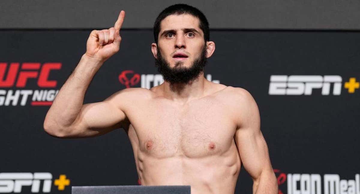 Islam Makhachev, durante un pesaje./UFC
